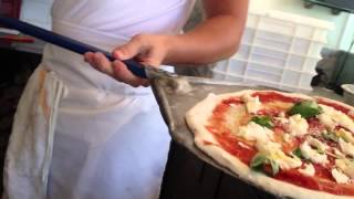 How to bake an original Neapolitan Pizza DOP Come cuocere una pizza napoletana D O P [upl. by Letreece]