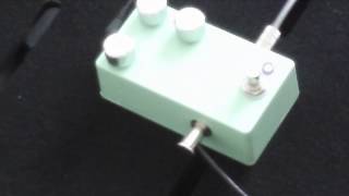 Supreaux Pedal Demo by PedalMonsters  SuproValco Amp Pedal [upl. by Nogaem457]