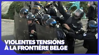 De gros affrontements à Calais entre migrants et CRS [upl. by Yelekalb803]