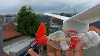 Coke Bottle become a rubberpowered plane [upl. by Gnod272]