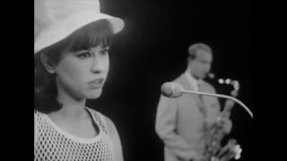 Astrud Gilberto  quotCorcovadoquot  Live in 1962 • Unofficial Music Video • HQ Audio • Lyrics Option [upl. by Caitlin]