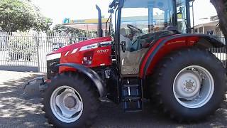 Conhecendo o Massey Ferguson 4707 [upl. by Imrots]