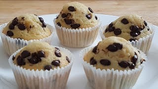 Muffins mit Schokostückchen  Muffin Rezept einfach [upl. by Shannan394]