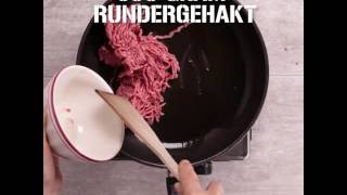 Wat Eten We Vandaag  Klassieke Spaghetti met rundergehakt [upl. by Ahterod]