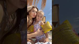 Eliza a adunat toate pietrele din mare🤭 minivlog familie plaja tiktokromania ellapopescu [upl. by Ayikahs]