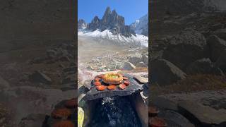 Dağda Simit Arasında Sucuklu Yumurta 🥚 Eggs with beef sausage between bagels on the mountain 🏔️ [upl. by Curcio124]