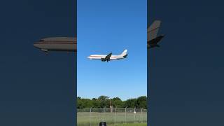 Kalitta Charters II Boeing 737400 landing at Tulsa shorts￼￼ [upl. by Naiviv943]