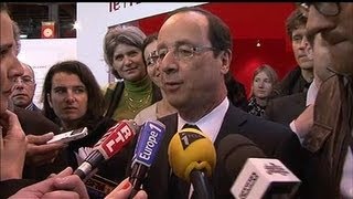 Hollande se compare à Sisyphe au Salon du livre [upl. by Hsinam464]