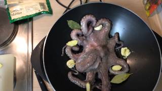 Zubereitung eines Pulpo  Tintenfisch [upl. by Anilac]