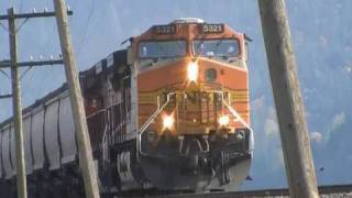 HD BNSF 5321 Freight train in the Columbia River Gorge [upl. by Redla726]