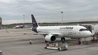 Lufthansa Flug einchecken Gepäck aufgeben Boarding Flug und Gepäck abholen Anleitung [upl. by Alwitt947]