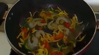 chingri mach diye palong shak er jhol recipe  Like and subscribe food lunch [upl. by Ylicis]