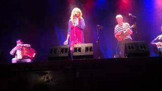 Eddi Reader  Ae fond kiss 25 May 2012 [upl. by Lorant181]