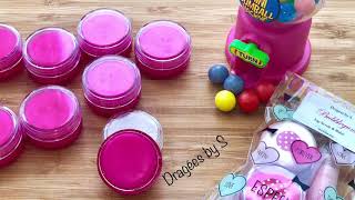 طريقة عمل مقشر و مرطب للشفاه بنكهة العلكة Bubblegum Lip Scrub [upl. by Nnyleuqaj19]