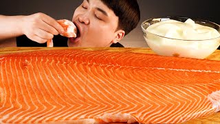 오랜만에 먹는 연어반마리 먹방 리얼사운드 Salmon sashimi ASMR MukbangEating Show [upl. by Novi135]