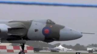 Avro Vulcan take off howl  B52  RIAT 2009 [upl. by Eninnej]