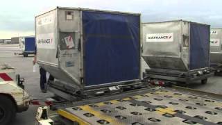 Lighter aircraft thanks to new baggage containers [upl. by Enniotna845]