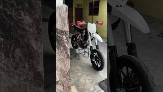 Husqvarna TE310 Supermoto Velg KTM Duke 250 supermotoindonesia 17inchsupermoto supermoto [upl. by Anaic286]