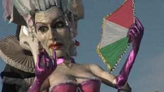 Carnevale di Viareggio 2017  Sintesi del 1° corso mascherato [upl. by Ocker]