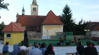 Ivan Hlas Trio v Kraselově  Aranka umí hula hop [upl. by Odlaniger]