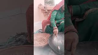 gond ke laddu recipe cooking 🥰 [upl. by Htenaj]