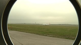 Neuer Fotohügel am Flughafen Schwechat VIA [upl. by Lletnuahs]