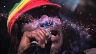 Alpha Blondy  Ne Tirez Pas Sur LAmbulance  Live Paris Zenith 09 Mai 2009 [upl. by Laro]