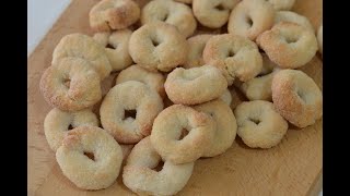 Taralli dolci al vino biancoricetta facile [upl. by Epolulot44]