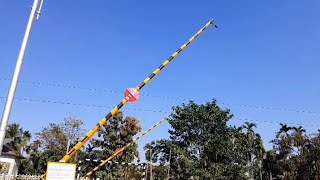 Rail Gate Closing Down by Gateman Level Crossing Indian Railways [upl. by Maudie]