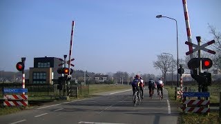 Spoorwegovergang Apeldoorn  Dutch railroad crossing [upl. by Shah]