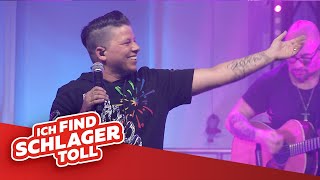 Kerstin Ott  Wegen dir Nachts wenn alles schläft Ich find Schlager toll LIVE [upl. by Sirdna]