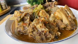 Cuisiner avec moi le Queue de boeufRecette facile et rapide du bouillon de boeuf très delicieux [upl. by Htidra86]