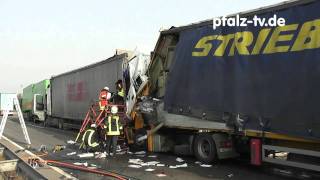 Wieder schwere LKW Unfälle auf der A 61 beim Kreuz Mutterstadt und Kreuz Ludwigshafen [upl. by Bethina]