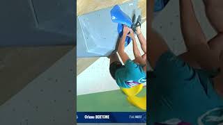 Сможет или нет Oriane Bertone shorts climb climbing bouldering sports [upl. by Audra]