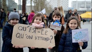 Les enfants marchent pour le climat [upl. by Elleivad]