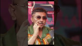 Yo Yo Honey Singh Dhamki Dete Huye Shahrukh Khan Ko YoYoHoneySingh ShahrukhKhanKoDhamkiDeteHuya [upl. by Arathorn800]