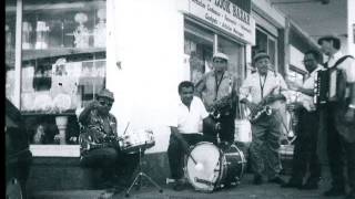 Orchestre Toussaint  Brède mouroum [upl. by Sternick330]