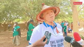 L’Association des Femmes Albinos du Burkina assainit les locaux du CSPS de Karpala [upl. by Eddy]