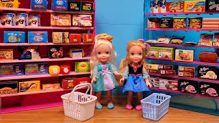 Color challenge  Elsa amp Anna toddlers  grocery store  shopping  Barbie [upl. by Keelia]