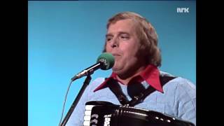 Freddy Kristoffersen Det er polka som er bra Live  Etter Dagsrevyen 11031978 [upl. by Xuerd]