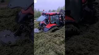 AGRICULTRICE  UN TRACTEUR EMBOURBE IMPOSSIBLE A SORTIR agricultrice agriculture tracteurs [upl. by Close]