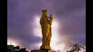 Douce Nuit Sainte Nuit  Chant du Vatican [upl. by Kalikow]