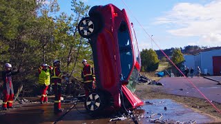 Volvo drops new XC40 from 30 m high in the most extreme crash test ever [upl. by Ahserb585]