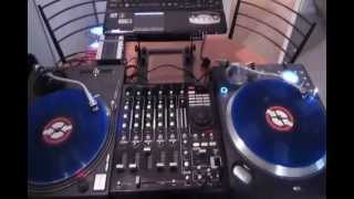 Turntable SHOWDOWN Technics 1200 vs Numark TTX [upl. by Atiuqrehs]