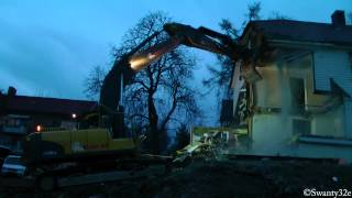 Volvo EC290C Excavator Demolishing A House [upl. by Jeddy]