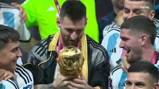 Lionel Messi soulève la Coupe du monde 2022 🏆🇦🇷 [upl. by Ashwell]