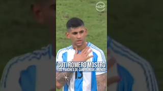 Cuti Romero se fue mostrando el parche de Campeón del Mundo a todos los hinchas de Colombia 😱 [upl. by Alphonsa]