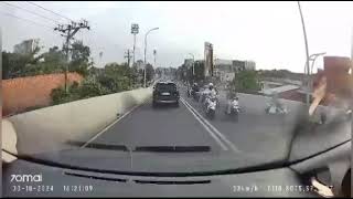 TERPESONA  pemandangan indah di flyover berubah jadi celaka 😲 [upl. by Debarath]