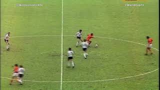 Johan Neeskens skills and composure at WorldCup74 [upl. by Ardisi761]