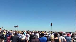 F22 Raptor  Takeoff and Vertical Climb  Melbourne Air Show  2013 [upl. by Nirel]